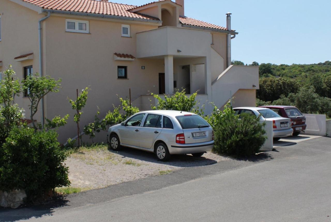 Rooms With A Parking Space Krk - 13553 Vrh  Екстер'єр фото